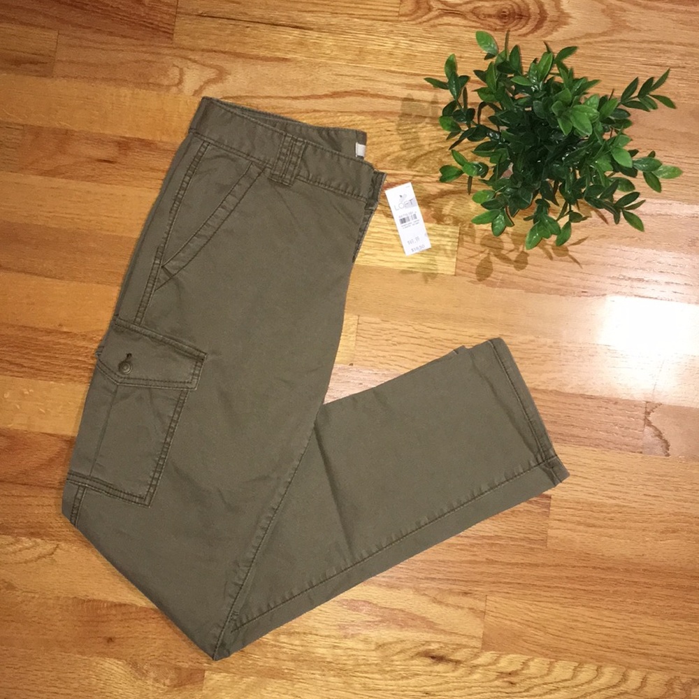 Loft Olive Green cargo pants. NWT. Sz 6